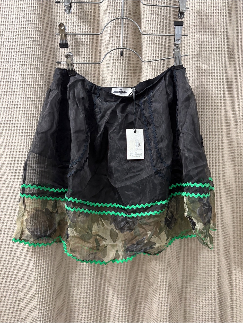 Coach adorable skirt lace lined nwt